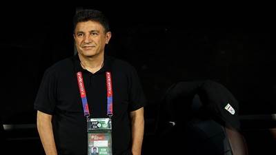 سرمربی تیم ملی فوتبال ایران تأکید کرد، با توجه به تحریم‌های ظالمانه کشورمان، تیم ملی و فدراسیون فوتبال به کمک نمایندگان مجلس خیلی نیاز دارند
